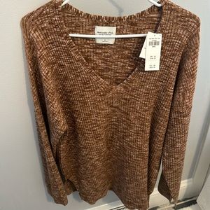 Abercrombie & Fitch sweater